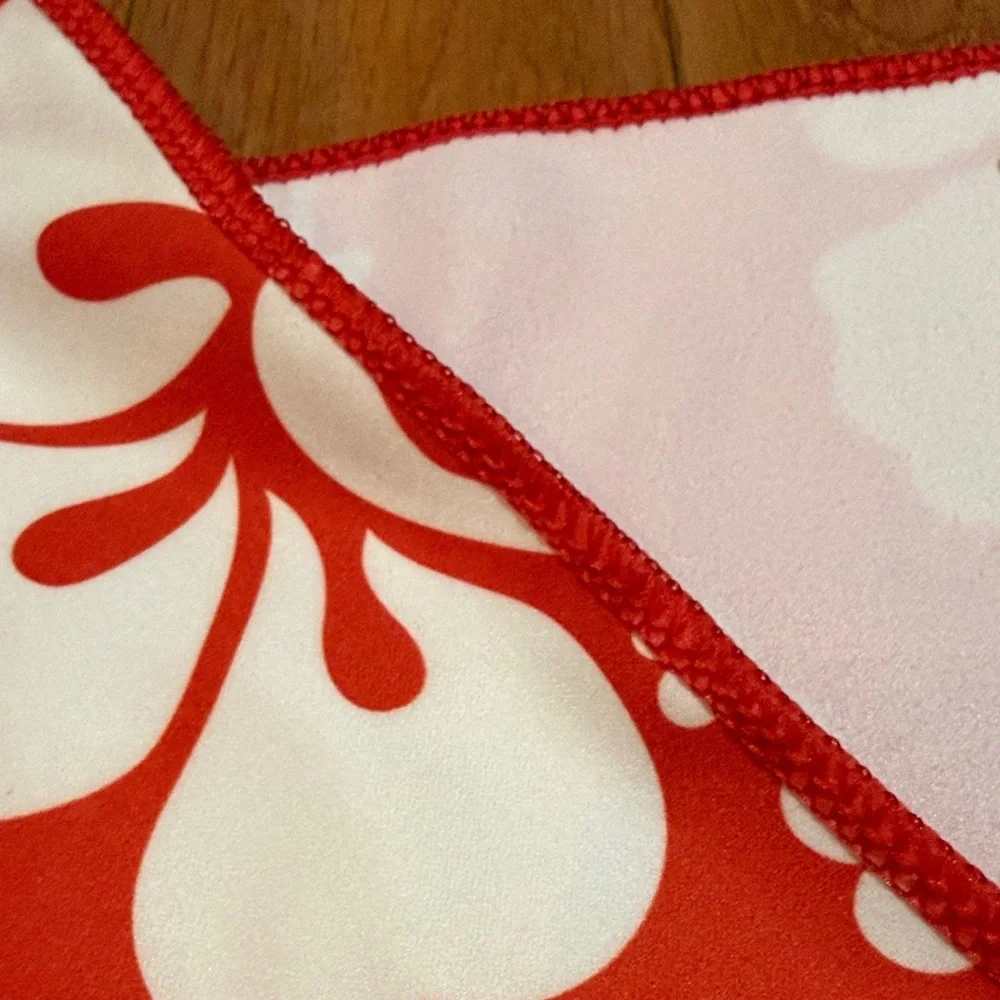 Floral Red/White Quick Dry Travel Towel w/ Drawstring Carrying Bag